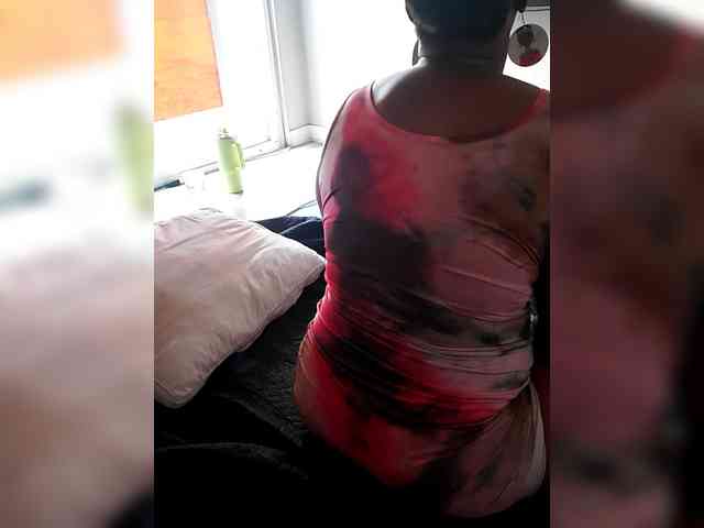 QueenAnitaDix webcam
