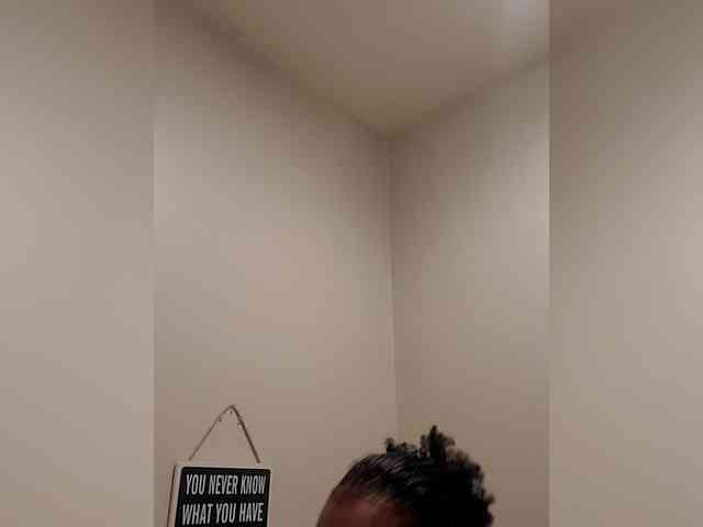 QueenAnitaDix webcam