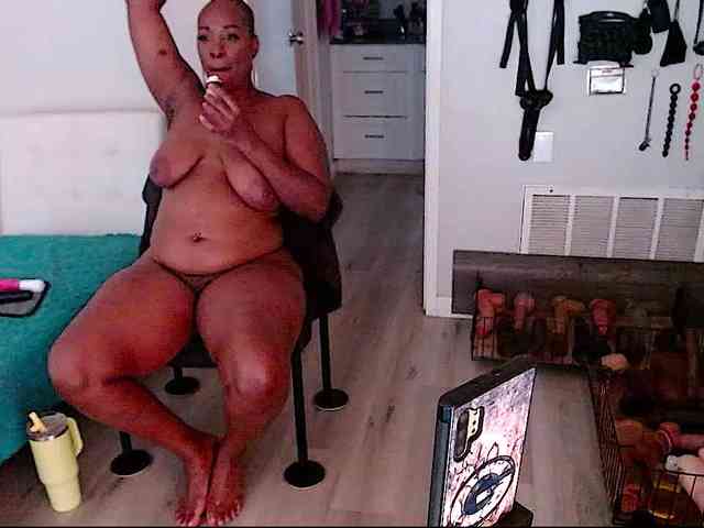 QueenAnitaDix