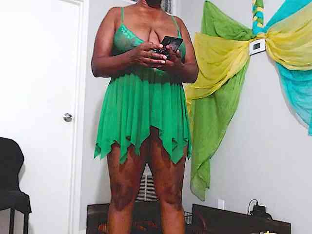 QueenAnitaDix webcam