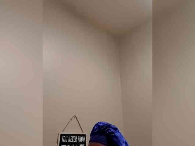 QueenAnitaDix webcam
