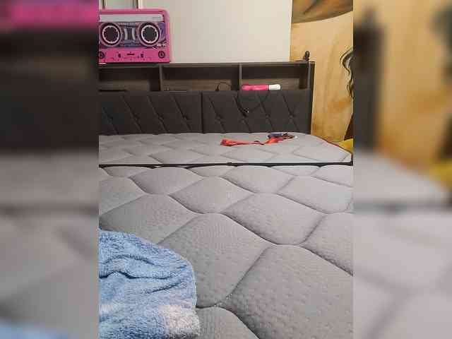 QueenAnitaDix webcam