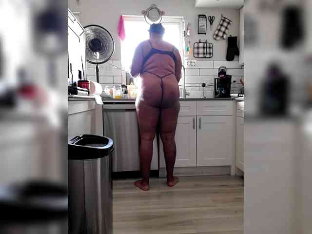 QueenAnitaDix