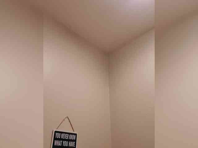 QueenAnitaDix webcam