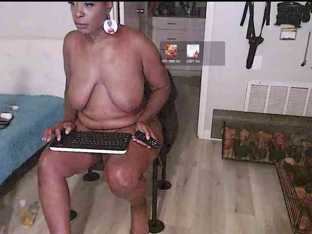 QueenAnitaDix webcam