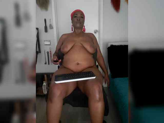 QueenAnitaDix webcam