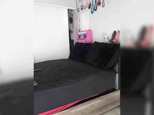 QueenAnitaDix webcam