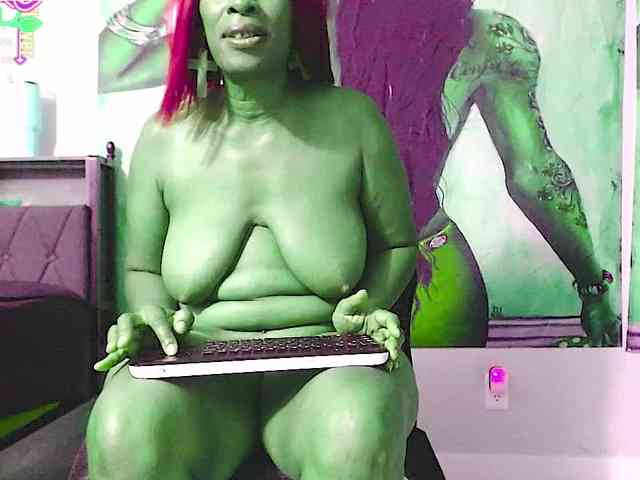 QueenAnitaDix webcam