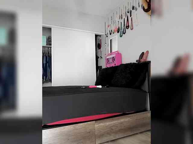 QueenAnitaDix webcam