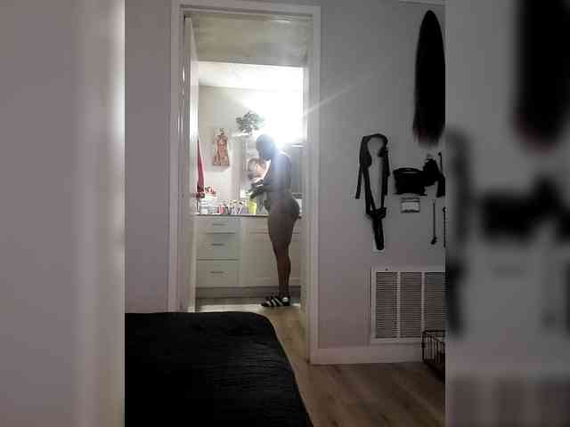 QueenAnitaDix