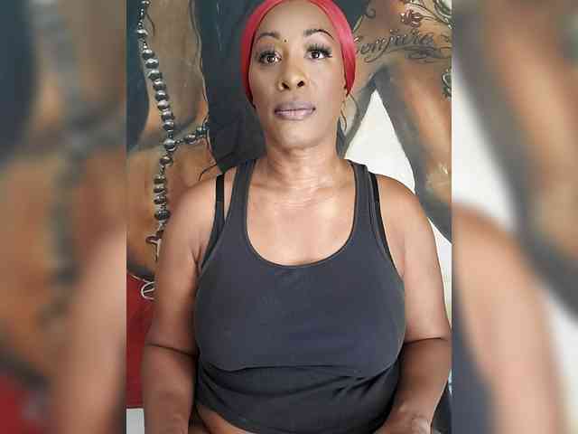 QueenAnitaDix webcam