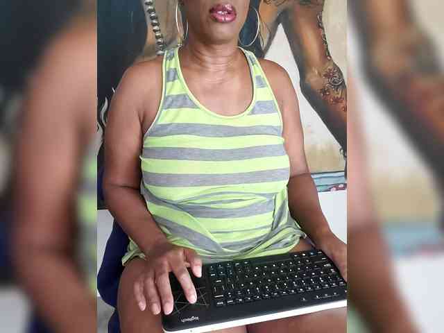 QueenAnitaDix