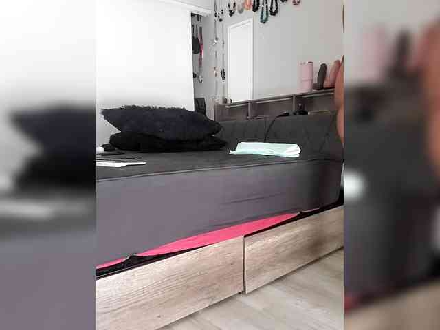 QueenAnitaDix webcam