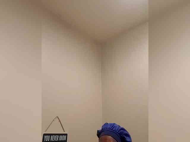 QueenAnitaDix Live Webcam on BongaCams
