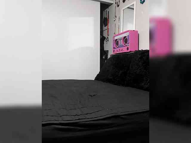 QueenAnitaDix webcam