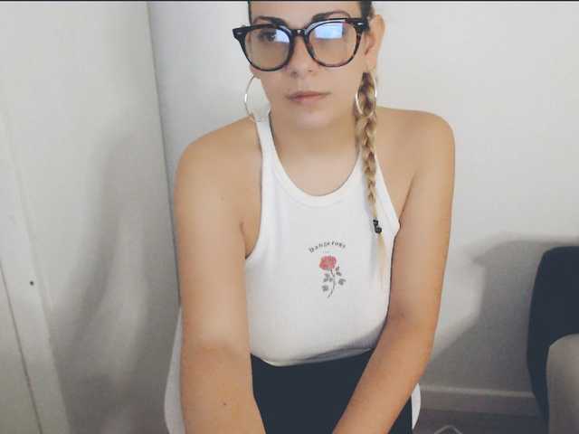 GiuliaHotXXX1 live cam on BongaCams