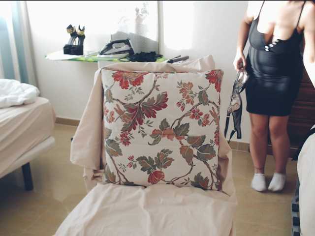 GiuliaHotXXX1 webcam