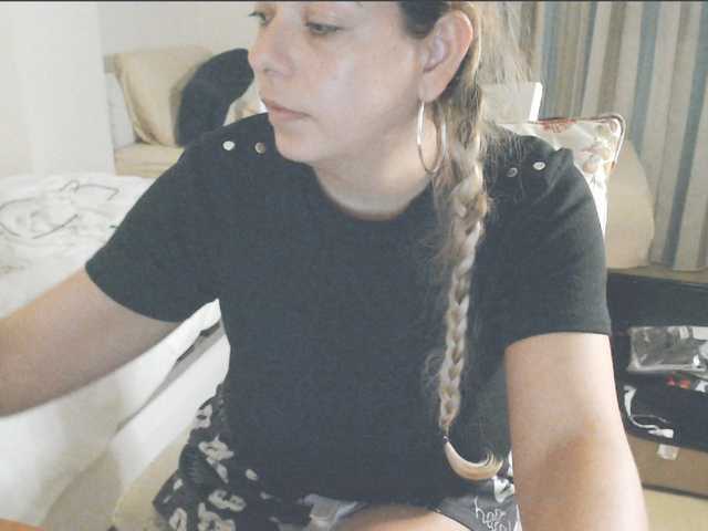 GiuliaHotXXX1 live cam on BongaCams