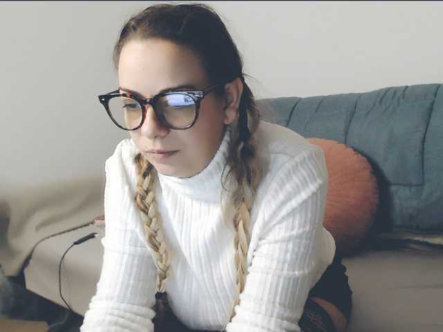 GiuliaHotXXX1 live cam preview