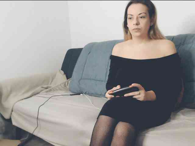 GiuliaHotXXX1 webcam