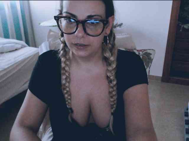 GiuliaHotXXX1