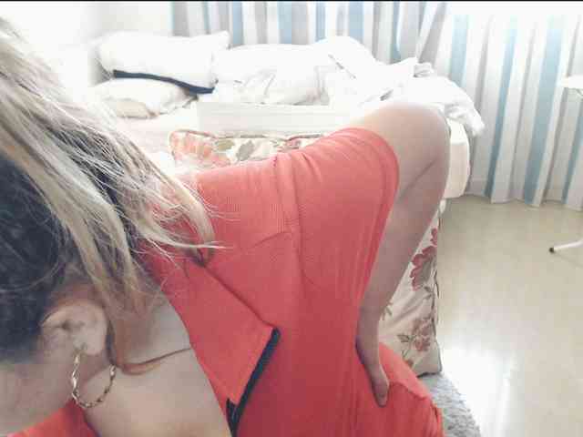 GiuliaHotXXX1 webcam