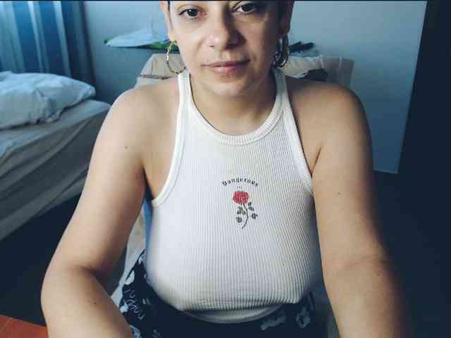 GiuliaHotXXX1 webcam