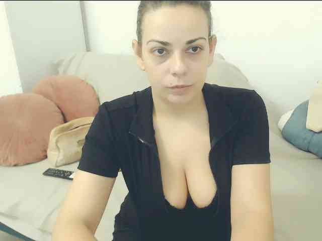 Modelo: GiuliaHotXXX1