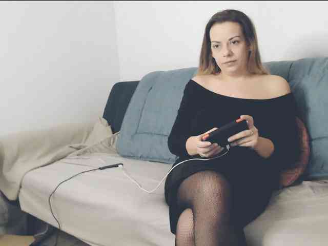 GiuliaHotXXX1 webcam