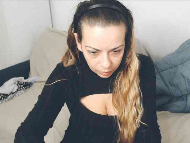 Modelo: GiuliaHotXXX1