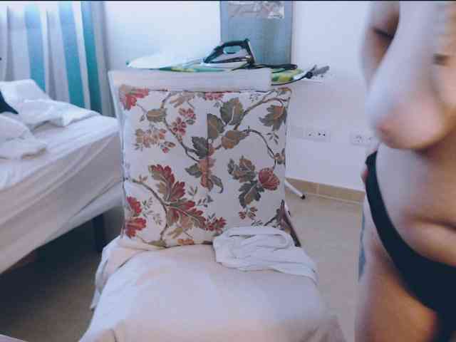 Modelo: GiuliaHotXXX1