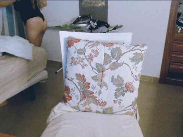 Modelo: GiuliaHotXXX1