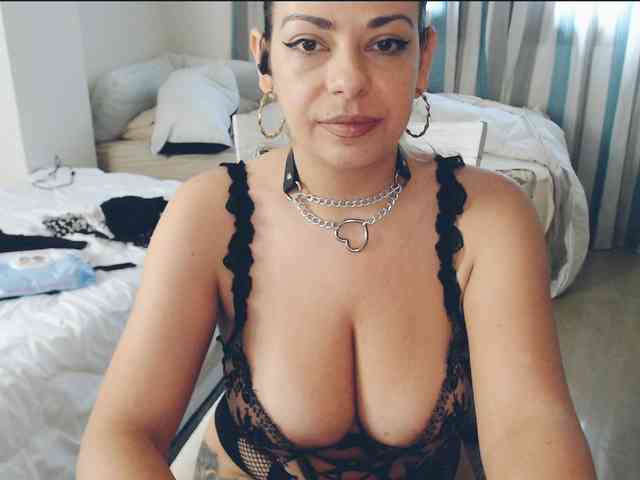GiuliaHotXXX1