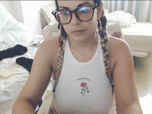 GiuliaHotXXX1 webcam