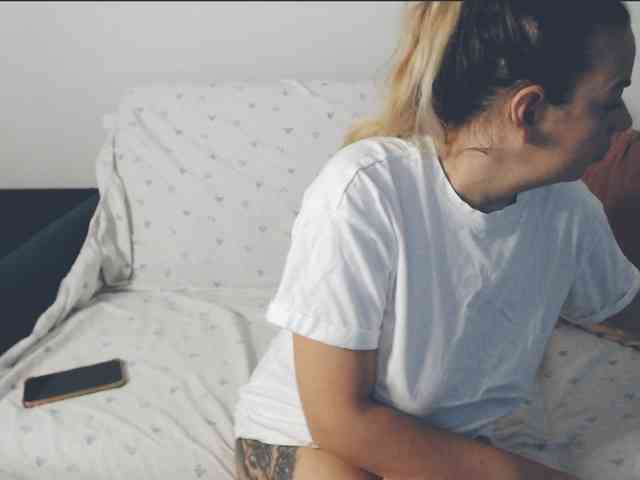 GiuliaHotXXX1 webcam