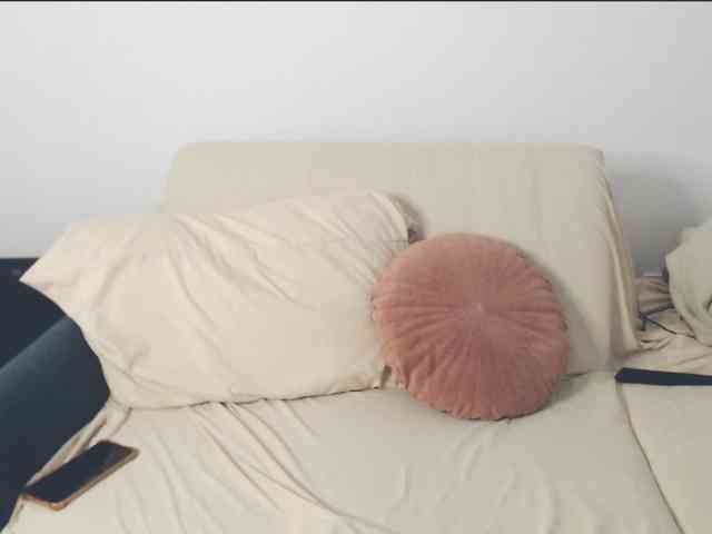 GiuliaHotXXX1 webcam