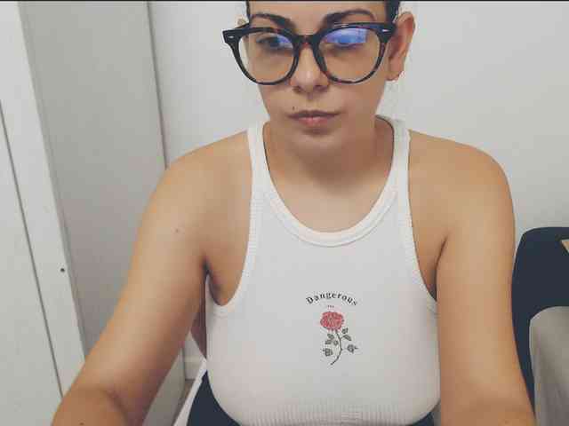 GiuliaHotXXX1 webcam
