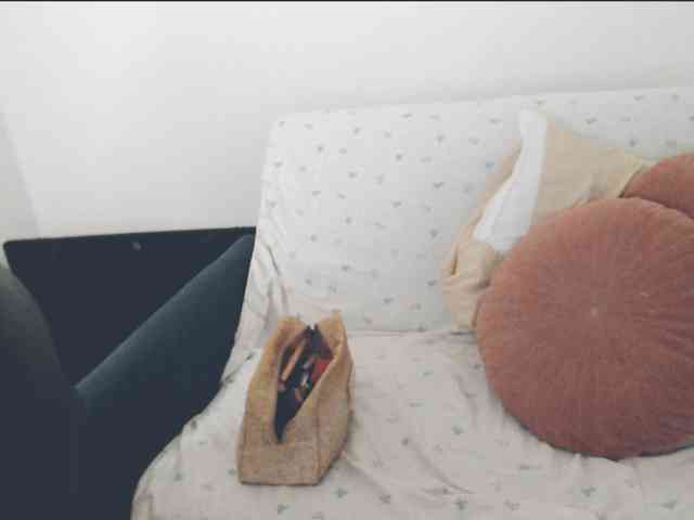 GiuliaHotXXX1 webcam