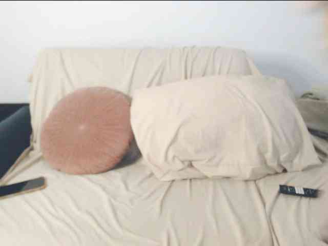 GiuliaHotXXX1 webcam