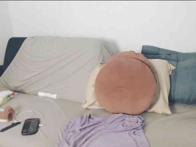 GiuliaHotXXX1 webcam