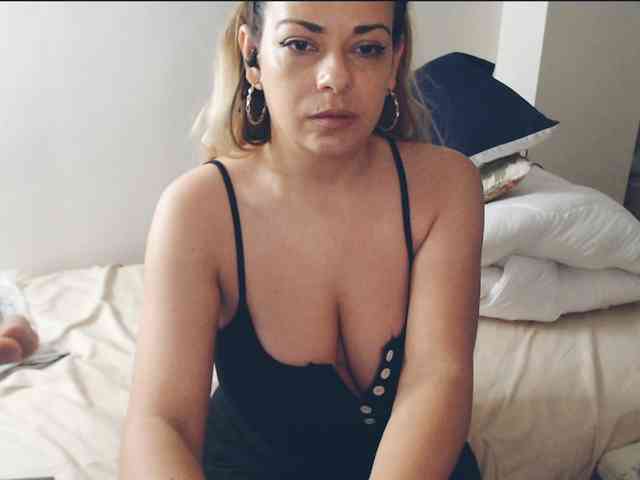 GiuliaHotXXX1