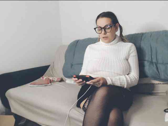 GiuliaHotXXX1 webcam