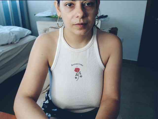GiuliaHotXXX1 webcam
