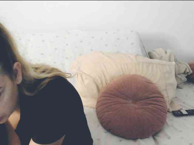 GiuliaHotXXX1 webcam