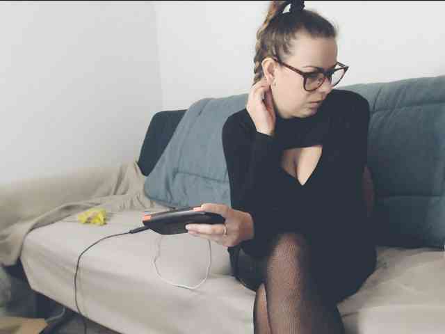 GiuliaHotXXX1 webcam