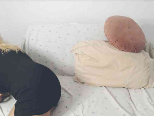 GiuliaHotXXX1 webcam