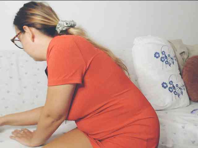 GiuliaHotXXX1 webcam