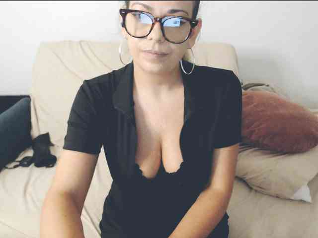 GiuliaHotXXX1 GiuliaHotXXX1
