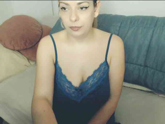 GiuliaHotXXX1 GiuliaHotXXX1
