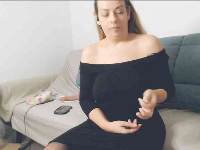 GiuliaHotXXX1 webcam